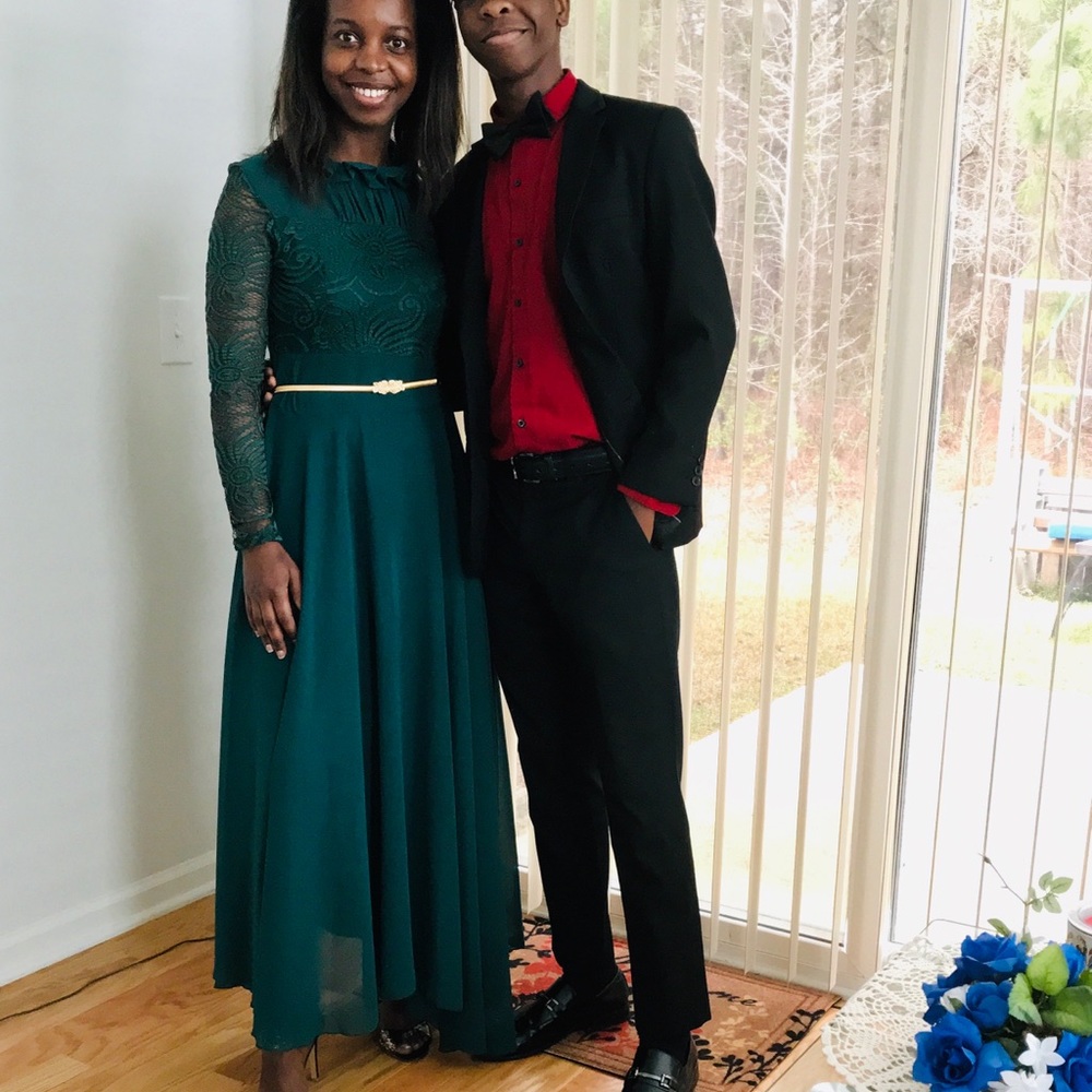 Formal Dress - Picture 2 of 4